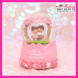 Quà sinh nhật quả cầu tuyết cặp đôi dưới cây cỡ to có tuyết fun đèn nhạc