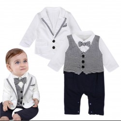 Bộ vest trắng cho bé trai