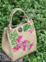Giỏ cói vẽ tay hoa giấy