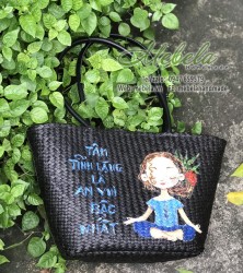 Túi cói vẽ tay cô gái ngồi thiền 🌿