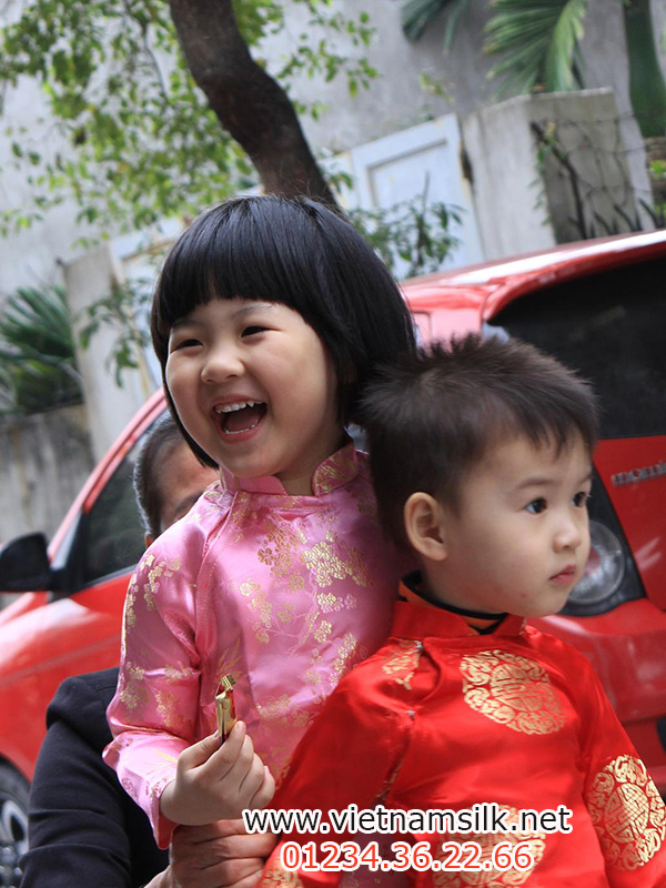áo dài gấm Thái Tuấn
