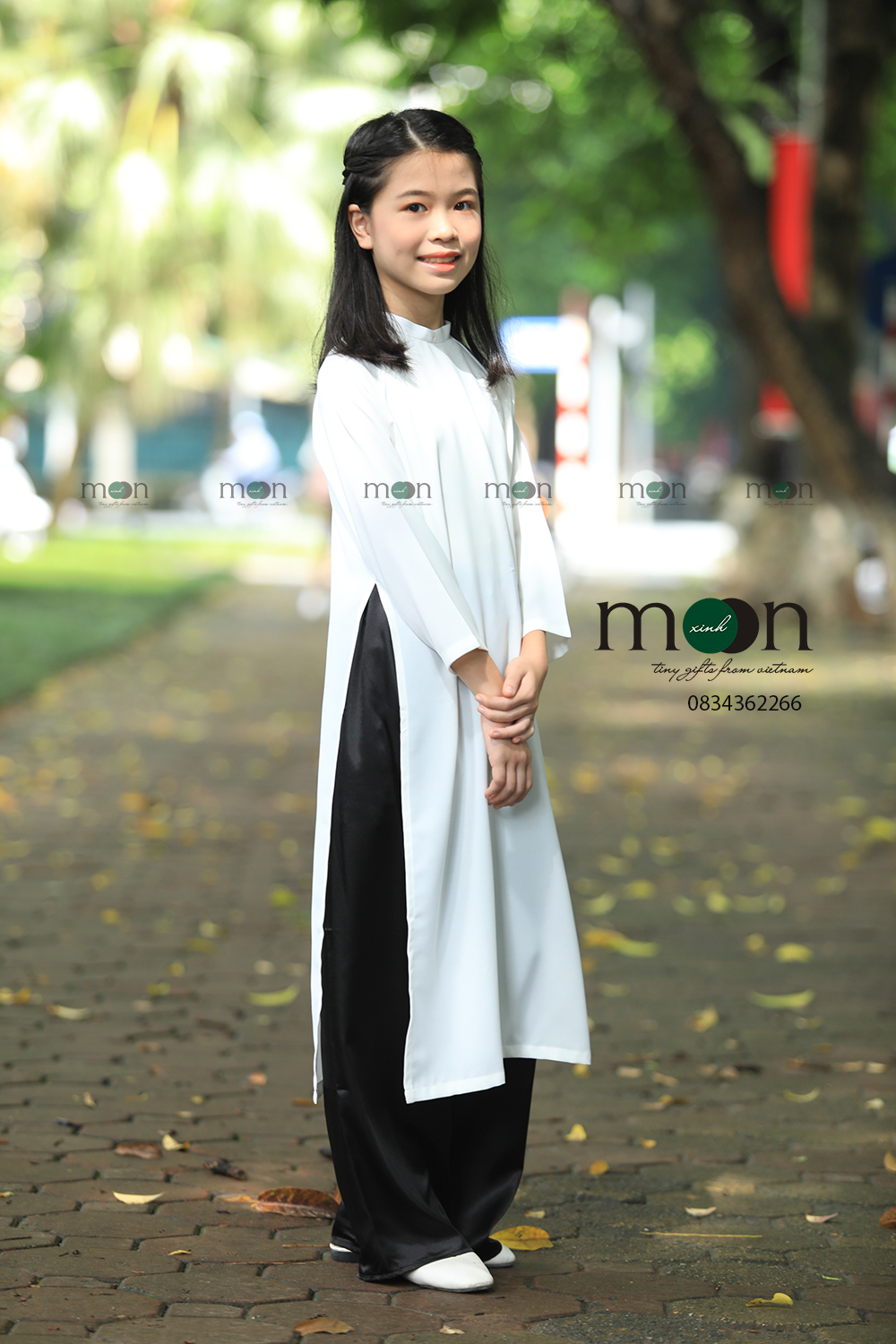 áo dài trắng truyền thống cho bé gái 