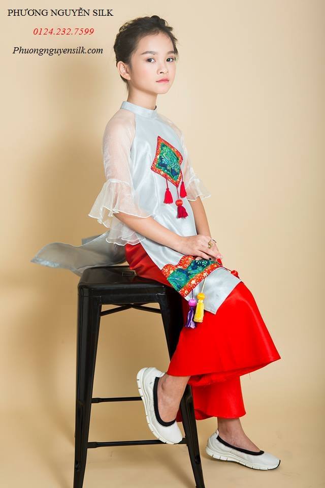 ao-dai-tre-em-bon