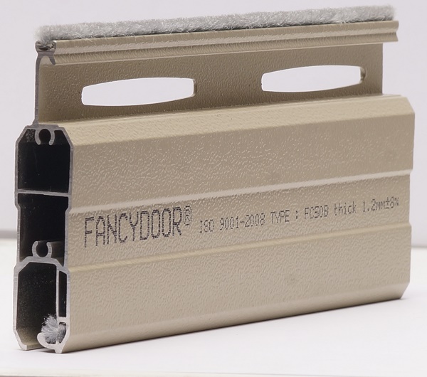 Cửa cuốn khe thoáng Fancydoor FC50VIP-1